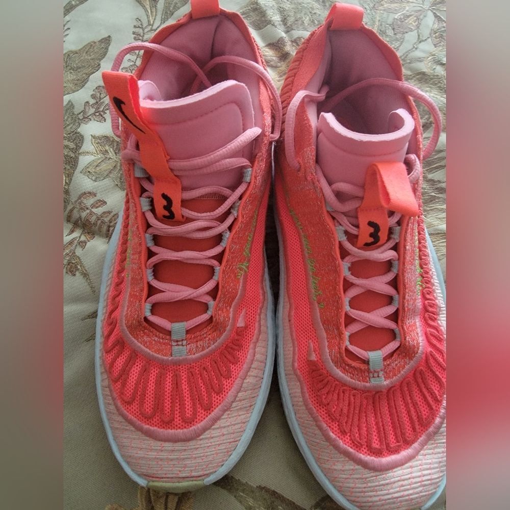 Nike Cosmic Unity 3 'Aja Wilson' Basketball Shoes - Picture 3 of 13